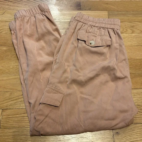 Dress Forum women’s Light Brown Cargo Pants - Picture 1 of 4